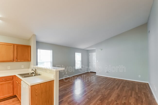 Building Photo - 403 Homestead Park Dr