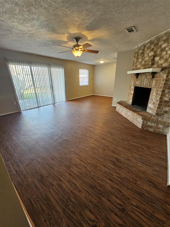 Building Photo - 2714 Lower Valley Dr