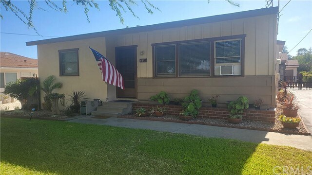 Foto del edificio - 6211 Kauffman Ave