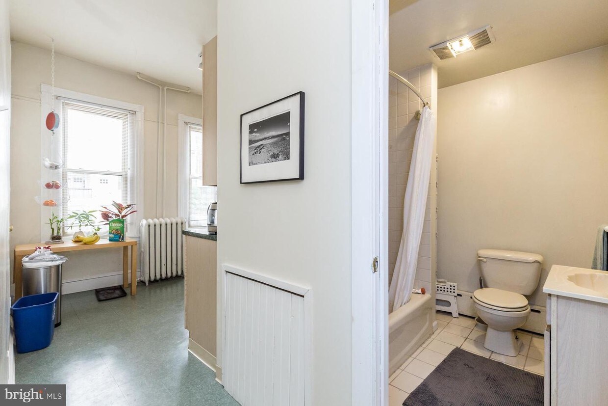 4300 Dexter St Unit 1, Philadelphia, PA 19128 Room for Rent in