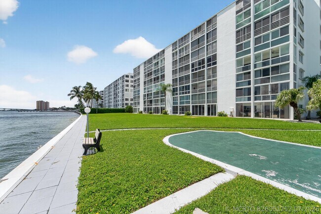 Foto del edificio - 501 Lake Shore Dr