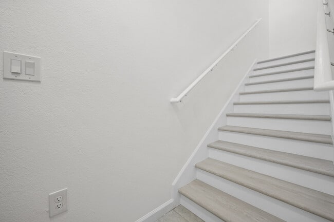 Building Photo - 11690 Surfbird Cir