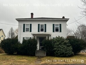Building Photo - 986 S East St