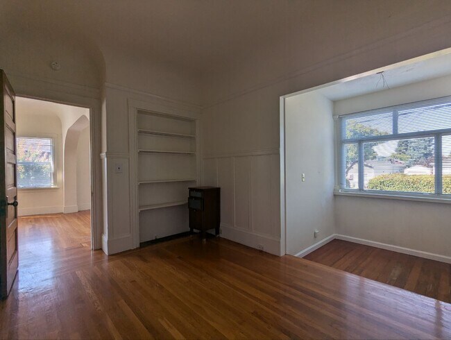 Building Photo - 2417 Eighth St