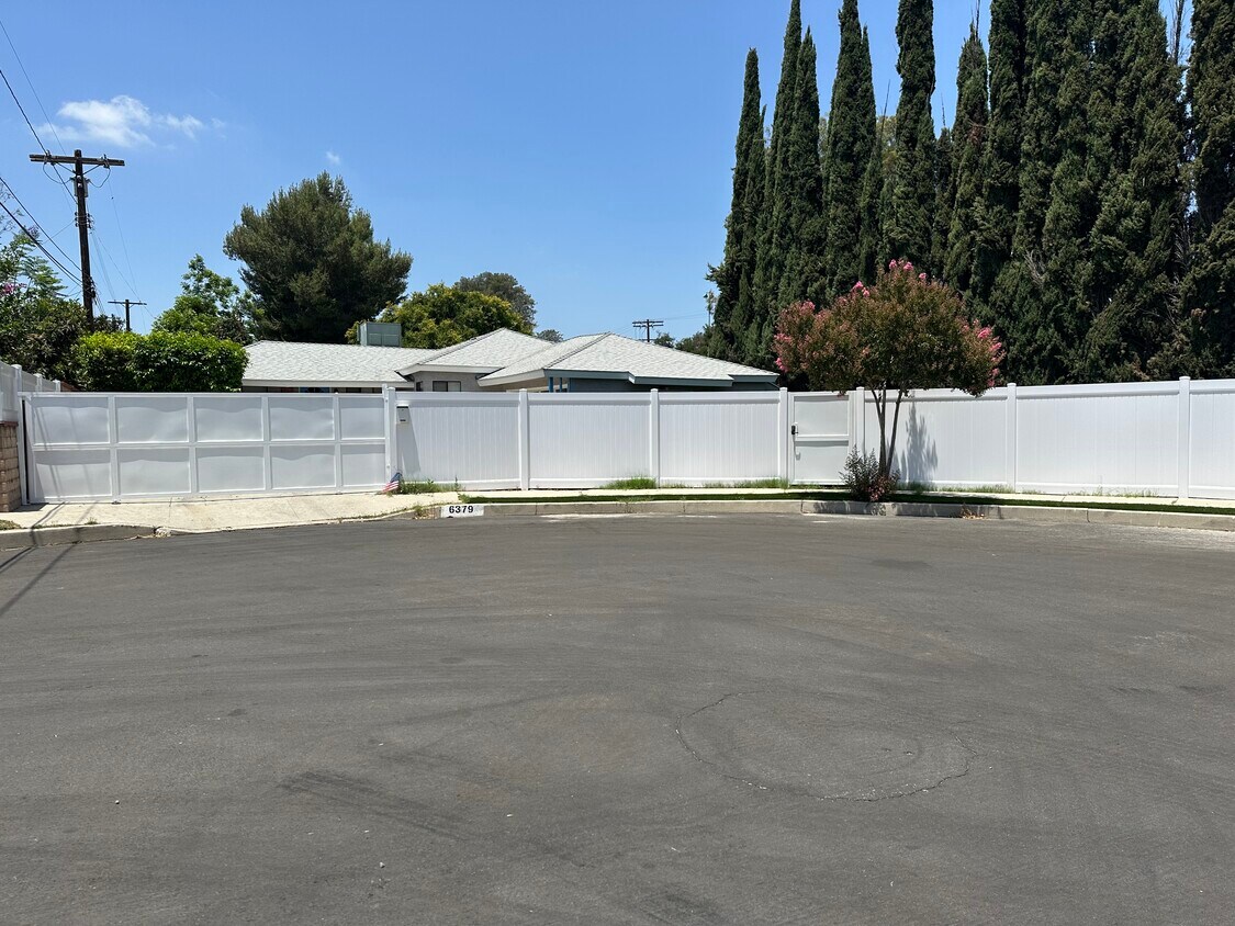 Foto principal - 6379 Darby Pl