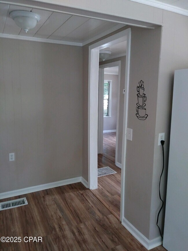 Foto del edificio - 5120 E 11th St