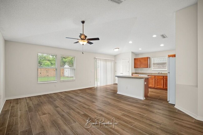 Building Photo - 4824 Makenna Cir