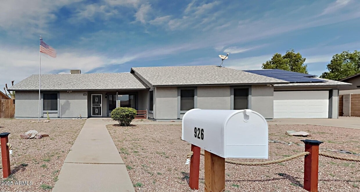 Foto principal - 926 E Mesquite Ave