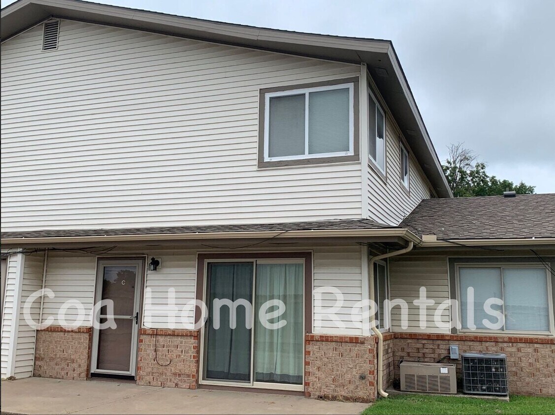 Foto principal - West Side Town Home