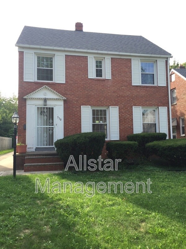 Foto principal - 330 E 211th St