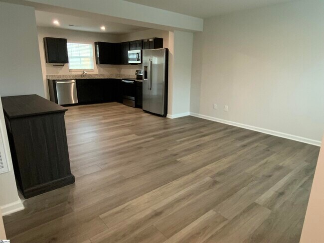 Building Photo - 4 Tidworth Dr