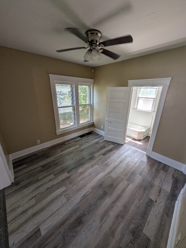 1019 W 10th St Lorain, OH 44052 – photo 3