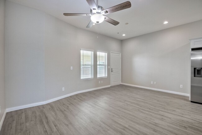 Interior Photo - Harborview Apartments