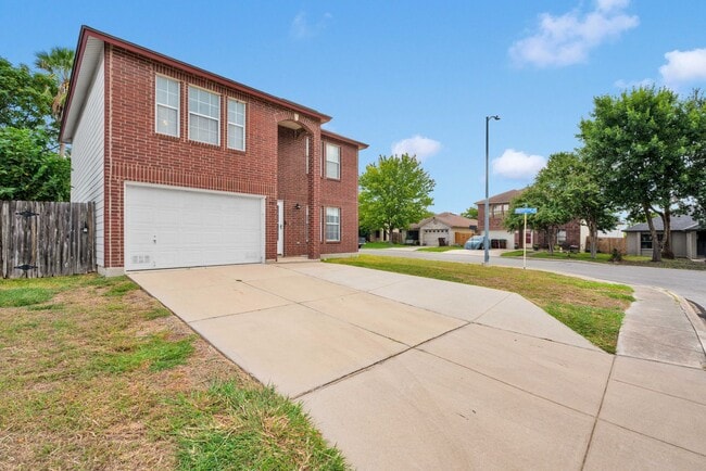 Building Photo - Charming 3-Bedroom, 2.5-Bath Home with Spa...