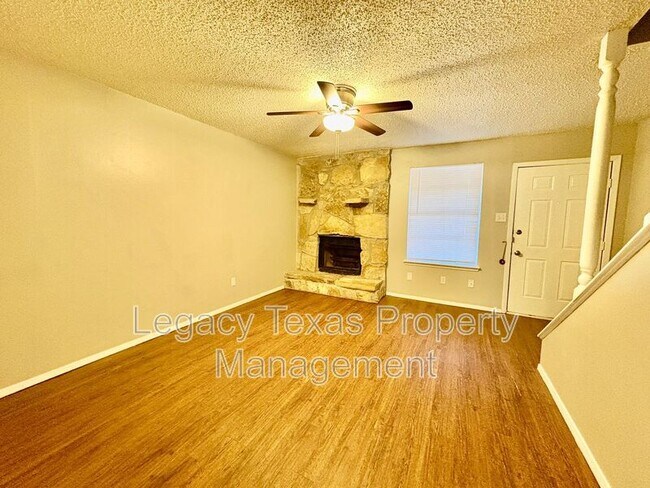 Foto del edificio - 1407 Courtney Pl