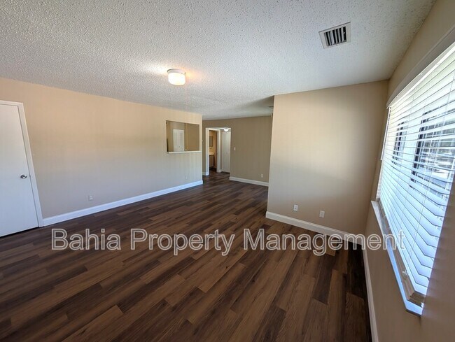 Building Photo - 13401 Arbor Pointe Cir