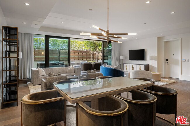 Foto del edificio - 8420 Sunset Blvd