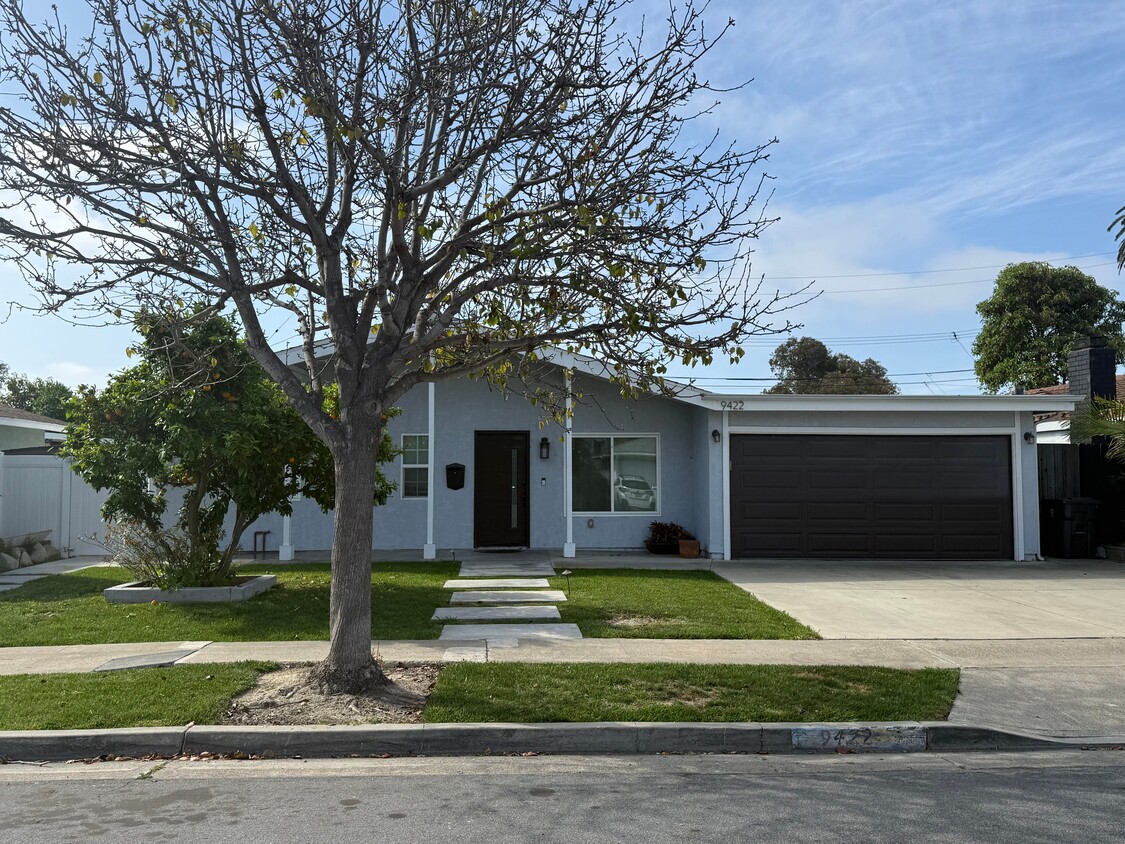 Photo - 9422 Krepp Dr (Huntington Beach, CA)