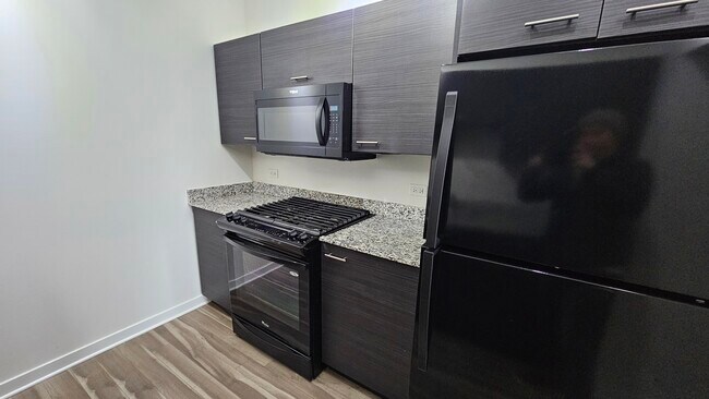 Foto del edificio - 128 W Chicago Ave