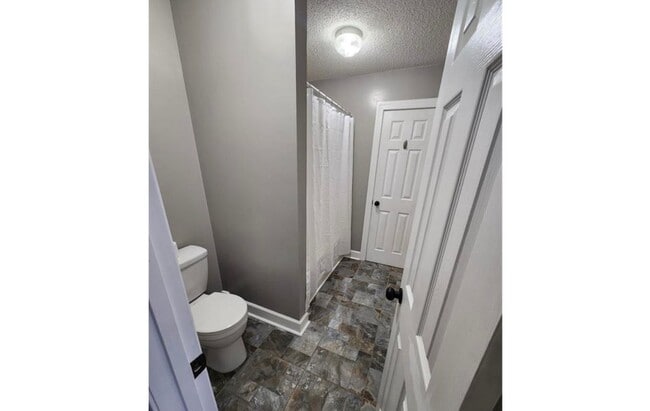 Foto del edificio - 3 Bed 2.5 Bath Single-Family Townhouse