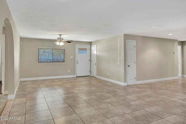 Building Photo - 13049 N 18th Dr