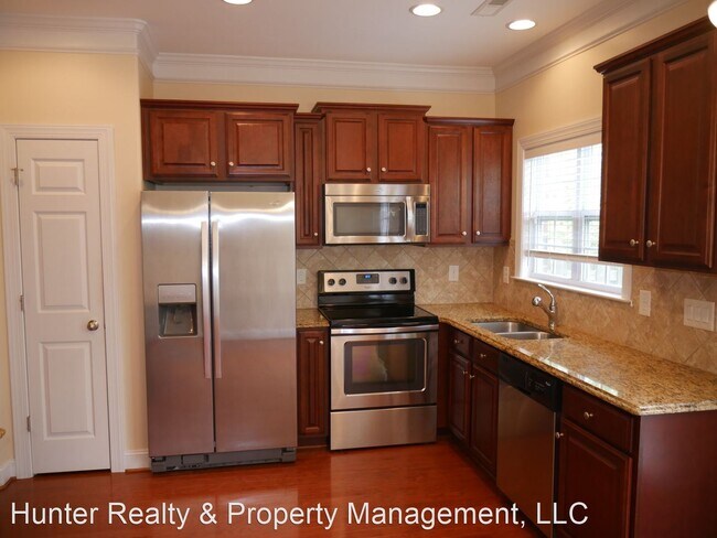Building Photo - 5076 Wyngate Village Dr