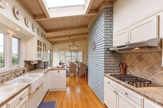 Building Photo - 3 br, 2 bath House - 3856 Reef Break