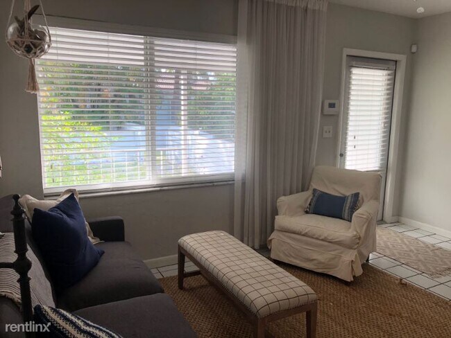 Foto del edificio - 1029 NE 113th St