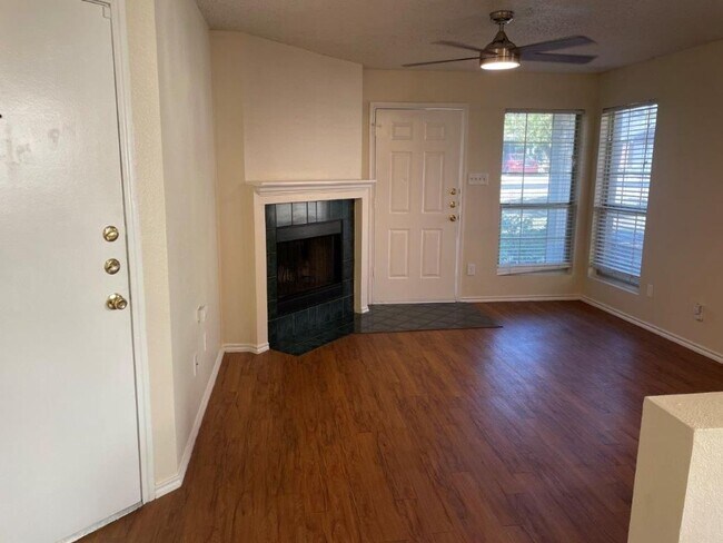 Building Photo - 7209 Aldea Dr