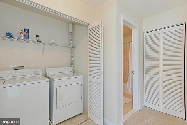 Foto del edificio - 505 Cameron Station Blvd