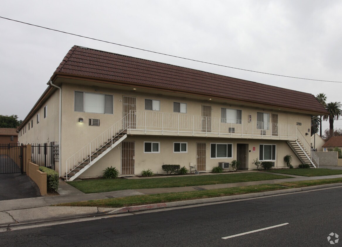 Primary Photo - Adams Villas