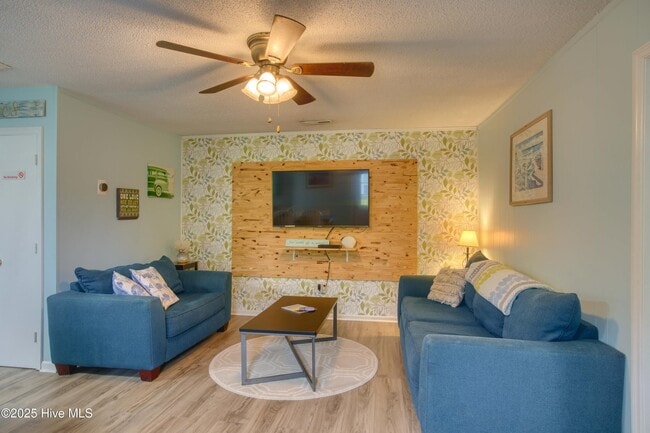 Foto del edificio - 2271 New River Inlet Rd