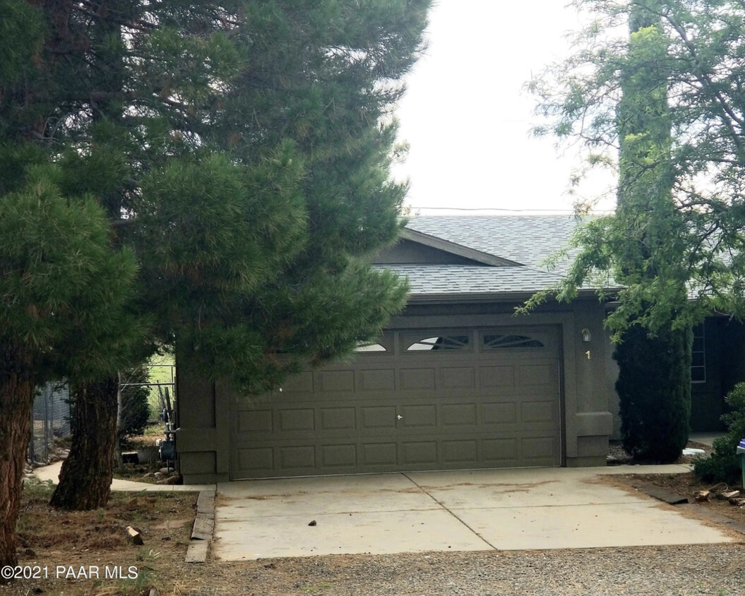 Primary Photo - 7438 E Horseshoe Ln