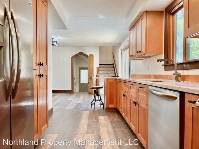 Building Photo - 3 br, 2 bath House - 4025 Cedar Lake Road
