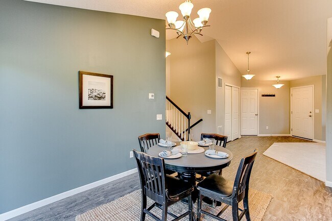 Foto del edificio - 12331 Pineridge Way N