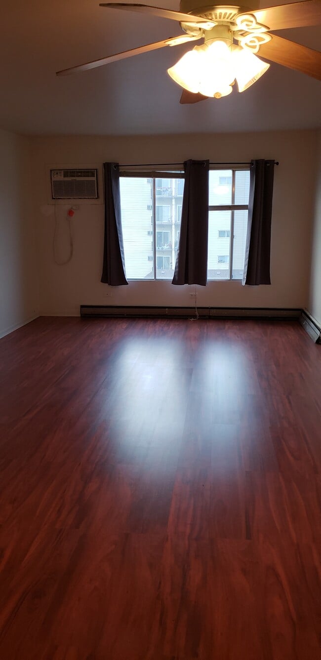 Building Photo - 336 Lathrop Ave