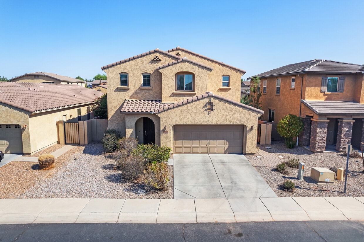 Primary Photo - 906 E Del Rio St