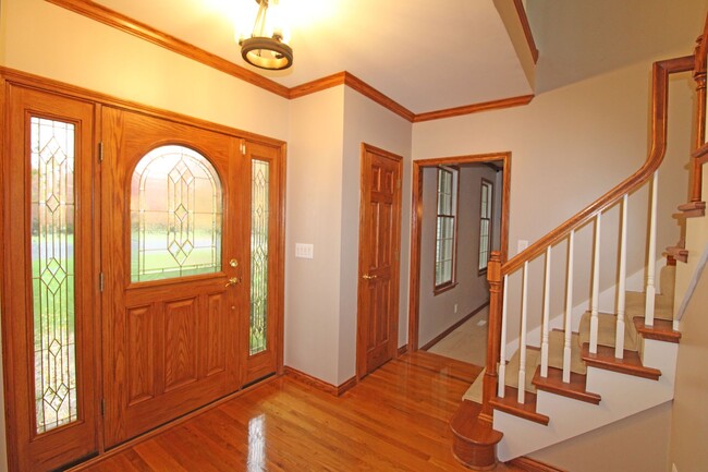 Building Photo - 5 Bedroom, 3.5 Bathroom Brimfield Home For...