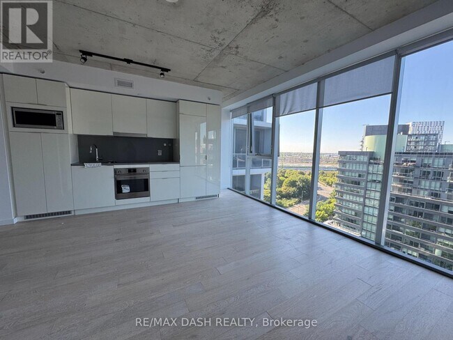 Photo du bâtiment - 170 Bayview Ave