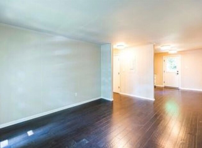 Photo - Perfect Location! House