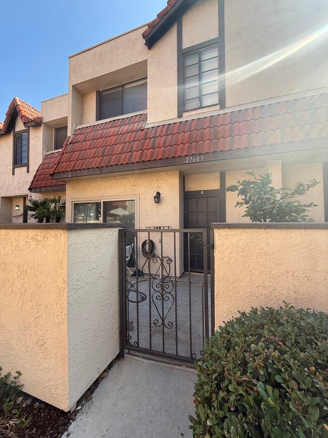 Building Photo - 27609 Nugget Dr