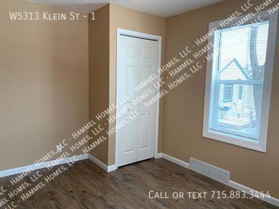 Building Photo - W5313 Klein St