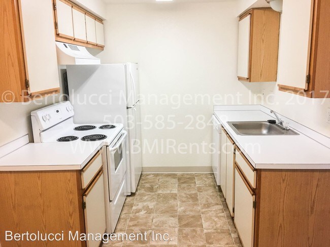 Building Photo - 212 Churchdale Ave N