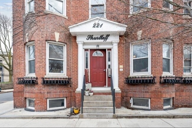 Building Photo - 221 Shurtleff St