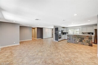 Building Photo - 4153 Woodcrest Rd