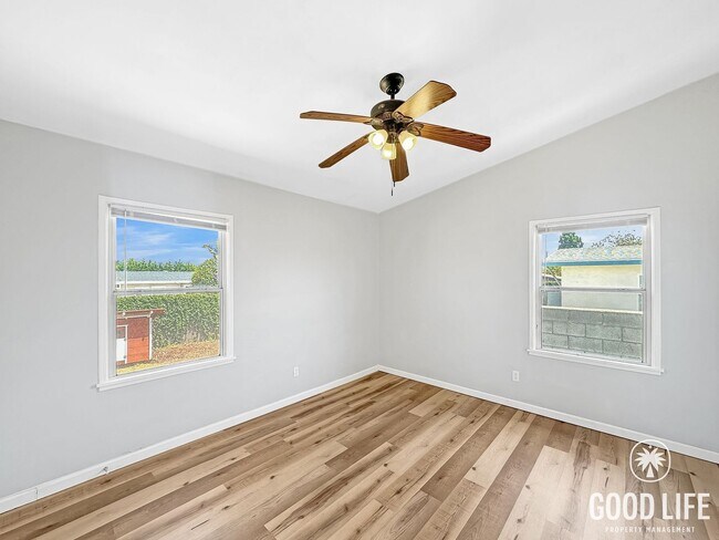 Foto del edificio - Charming 3BD/2BA Single-Story Home in Otay Mesa with Large Backyard, In-Unit Laundry & Attached G...