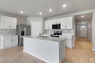 Building Photo - 1523 SW 19th Pl