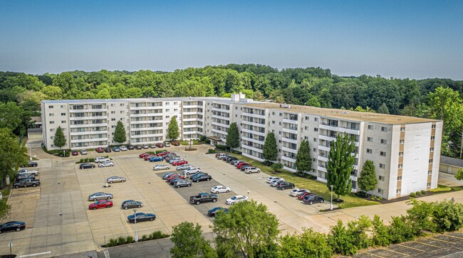 Building Photo - Yorktown Towers