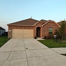 Building Photo - 5905 Edward Dr