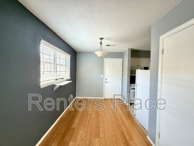 Foto del edificio - 2418 E 59th Ct